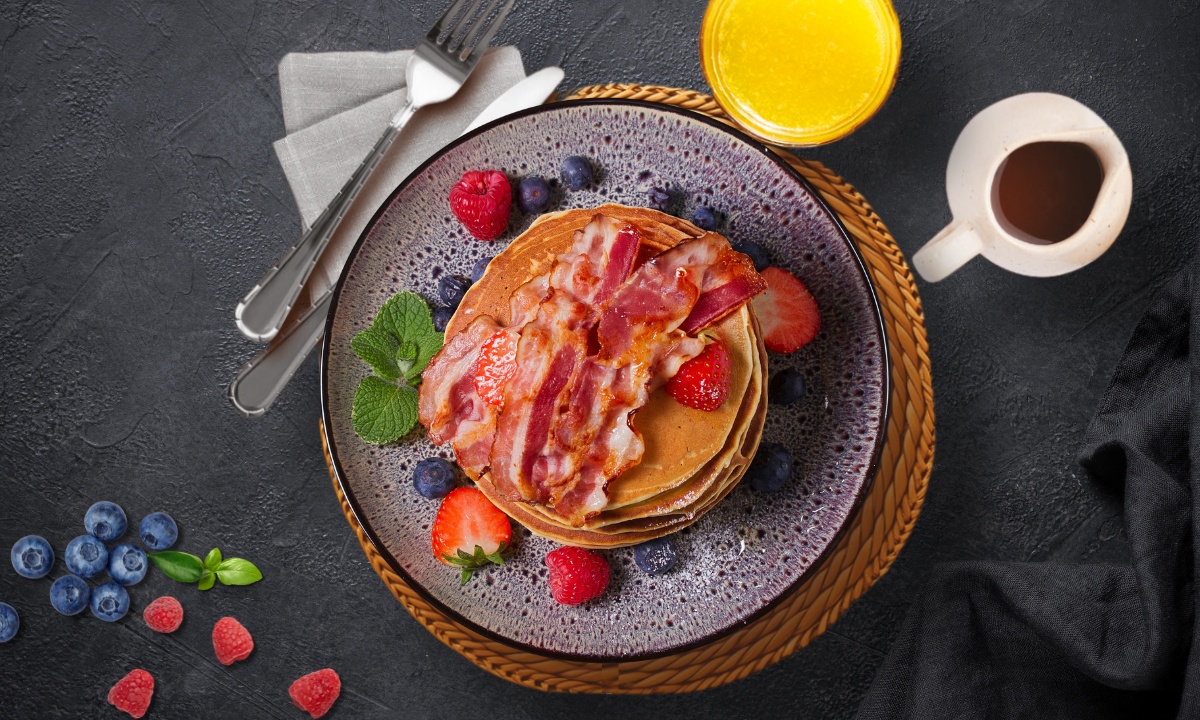 Bacon & Berry Pancakes
